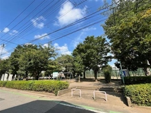 【埼玉県/川口市戸塚東】川口市戸塚東新築戸建　3号棟 戸塚東公園（現地より約350m）：広いグラウンドのある公園です。