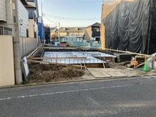 【埼玉県/さいたま市桜区田島】田島7期 12号棟 新築戸建 建築中の外観：全12区画、手前