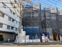 【埼玉県/さいたま市浦和区高砂】さいたま市浦和区高砂4丁目新築戸建　A号棟 建築中の外観：全3区画　左側部分