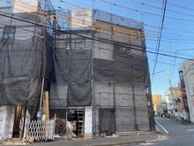 【埼玉県/さいたま市浦和区高砂】さいたま市浦和区高砂4丁目新築戸建　B号棟 建築中の外観：全3区画　右側部分