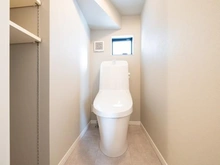 【埼玉県/さいたま市浦和区高砂】さいたま市浦和区高砂4丁目新築戸建　B号棟 トイレ