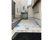 【埼玉県/さいたま市桜区西堀】グリーンガーデン中浦和5期 B 新築戸建 駐車場：全５区画のB号棟