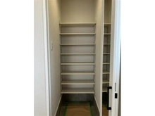 【埼玉県/さいたま市桜区西堀】グリーンガーデン中浦和5期 B 新築戸建 収納：全５区画のB号棟
玄関シューズボックス