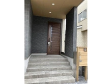 【埼玉県/さいたま市桜区西堀】グリーンガーデン中浦和5期 C 新築戸建 玄関：全５区画のＣ号棟