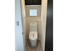 【埼玉県/さいたま市桜区西堀】グリーンガーデン中浦和5期 E 新築戸建 トイレ：2F