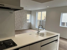 【埼玉県/さいたま市桜区西堀】グリーンガーデン中浦和5期 E 新築戸建 ダイニングキッチン