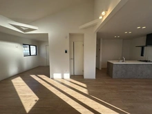 【埼玉県/さいたま市南区神明】さいたま市南区神明2丁目　新築戸建 LDK：約25.5帖