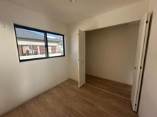 【埼玉県/さいたま市南区神明】さいたま市南区神明2丁目　新築戸建 収納：LDK（約25.5帖）の収納スペース