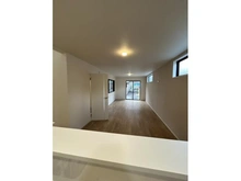 【埼玉県/さいたま市南区文蔵】埼玉県さいたま市南区文蔵4丁目 リビング