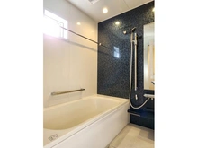 【埼玉県/さいたま市浦和区岸町】さいたま市浦和区岸町2丁目　中古戸建 浴室