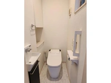 【埼玉県/さいたま市浦和区岸町】さいたま市浦和区岸町2丁目　中古戸建 トイレ：2階