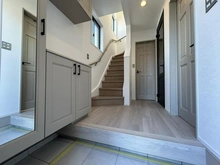 【埼玉県/さいたま市南区別所】別所3丁目　リノベ済み中古戸建 玄関