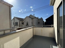 【埼玉県/さいたま市南区別所】別所3丁目　リノベ済み中古戸建 バルコニー