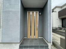 【埼玉県/さいたま市南区大字大谷口】さいたま市南区大字大谷口 中古戸建 玄関