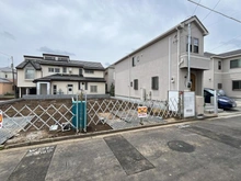 【埼玉県/さいたま市中央区大戸】さいたま市中央区大戸3丁目新築戸建　1号棟 建築中の外観：全2棟　右側