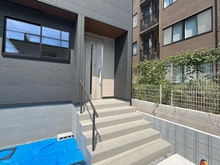 【埼玉県/さいたま市北区植竹町】さいたま市北区植竹町一丁目 新築戸建て 1号棟 アプローチ