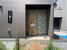 【埼玉県/さいたま市見沼区大字南中野】さいたま市見沼区大字南中野 新築戸建 D号棟 アプローチ：全7棟