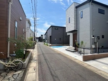 【埼玉県/さいたま市見沼区大字南中野】さいたま市見沼区大字南中野 新築戸建 E号棟 前面道路