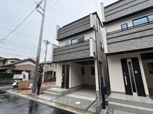 【埼玉県/さいたま市中央区鈴谷】さいたま市中央区鈴谷7丁目新築戸建　A号棟 外観：全5号棟・左側