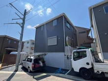 【埼玉県/さいたま市浦和区瀬ヶ崎】さいたま市浦和区瀬ケ崎4丁目 新築戸建て 3号棟 建築中の外観：全4棟・中央