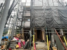 【埼玉県/さいたま市南区四谷】さいたま市南区四谷3丁目 2号棟 建築中の外観：全3号棟/中央
