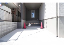 【埼玉県/さいたま市中央区鈴谷】さいたま市中央区鈴谷8丁目　新築一戸建て2号棟 駐車場