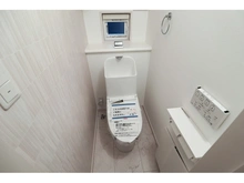 【埼玉県/さいたま市中央区鈴谷】さいたま市中央区鈴谷8丁目　新築一戸建て2号棟 トイレ
