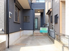 【千葉県/松戸市八ケ崎】松戸市八ケ崎2丁目／戸建 玄関