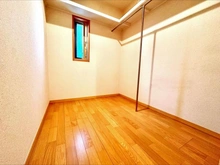 【千葉県/松戸市樋野口】松戸市樋野口／戸建 ウォークインクローゼット：1階和室横