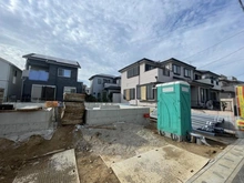 【千葉県/松戸市六高台】松戸市六高台6丁目新築一戸建て3号棟 建築中の外観：全3棟／一番右