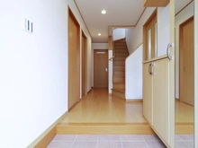 【千葉県/船橋市滝台】千葉県船橋市滝台一丁目　中古戸建 玄関