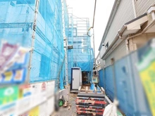 【東京都/江戸川区大杉】江戸川区大杉三丁目　No2 建築中の外観：全2棟／奥側