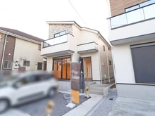 【東京都/狛江市東野川】狛江市東野川1丁目 新築戸建て2号棟 外観：全2棟/中央