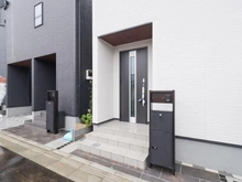 【東京都/江戸川区篠崎町】江戸川区篠崎町3丁目　新築戸建1号棟 玄関