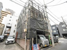 【東京都/江東区古石場】江東区古石場2丁目 中古戸建 外観：リフォーム作業中