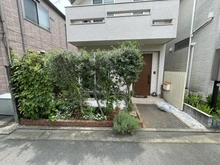 【東京都/目黒区上目黒】東京都目黒区上目黒5丁目中古戸建 アプローチ