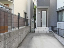 【東京都/中野区本町】中野区本町五丁目中古戸建 アプローチ