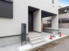 【東京都/板橋区栄町】板橋区栄町 新築戸建 1号棟 玄関