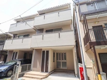 【東京都/板橋区栄町】板橋区栄町　中古戸建 外観：写真中央