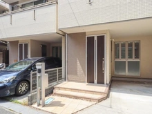 【東京都/板橋区栄町】板橋区栄町　中古戸建 玄関