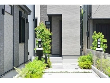 【埼玉県/川越市稲荷町】レーベンフラッツ上福岡GRAN VILLA 6号棟 玄関