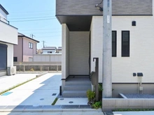【埼玉県/川越市大字藤間】レーベンプラッツ上福岡II 6号棟 玄関