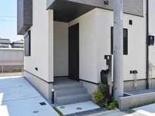 【埼玉県/川越市大字藤間】レーベンプラッツ上福岡II 6号棟 玄関