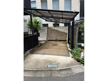 【東京都/港区南青山】港区南青山四丁目　中古戸建 駐輪場