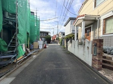 【東京都/世田谷区祖師谷】世田谷区祖師谷5丁目　2号棟 前面道路