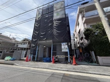 【東京都/足立区佐野】足立区佐野2丁目zero-e　A号棟 建築中の外観：全２棟／手前側