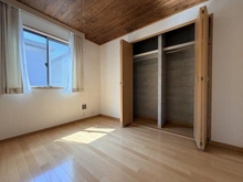 【東京都/足立区綾瀬】綾瀬1丁目戸建て 洋室：収納