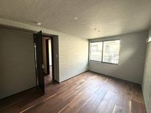 【東京都/港区三田】港区三田5丁目　新築戸建 洋室：約7.3帖