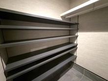 【東京都/港区三田】港区三田5丁目　新築戸建 収納：ウオークインクローゼット