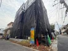 【東京都/足立区関原】関原2丁目新築戸建て 建築中の外観